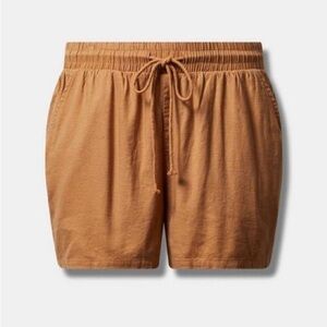 TORRID 5 Inch Pull-On Stretch Linen Mid-Rise Short
